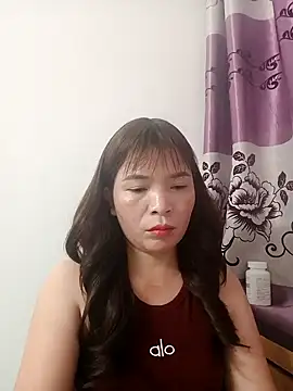 Snapshot of Livelulu chatting on October 21, 2025, 4:56 am Livelulu online show from October 21, 2025, 4:56 am