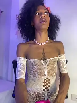 Snapshot of Mia_royal chatting on May 11, 2026, 6:16 pm Mia royal online show from May 11, 2026, 6:16 pm
