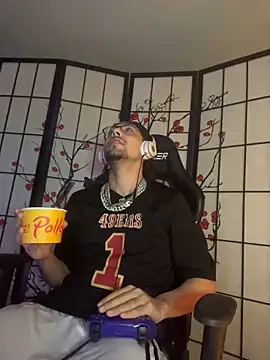 Snapshot of daddycreampies chatting on November 20, 2025, 8:37 am daddycreampies online show from November 20, 2025, 8:37 am