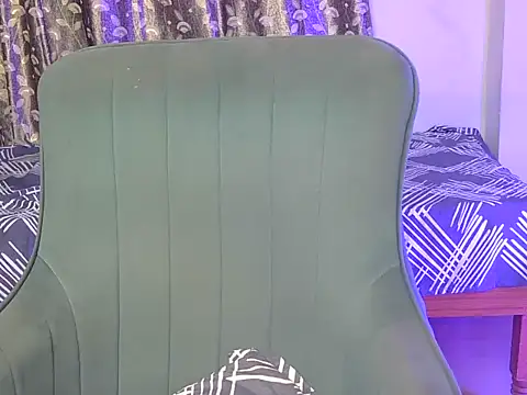 Snapshot of alaviya-19 chatting on April 9, 2026, 4:25 am alaviya-19 online show from April 9, 2026, 4:25 am