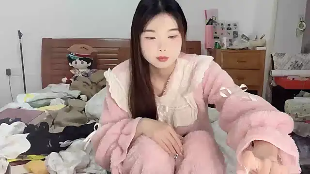 Snapshot of Akong11 chatting on October 25, 2025, 6:08 pm Akong11 online show from October 25, 2025, 6:08 pm