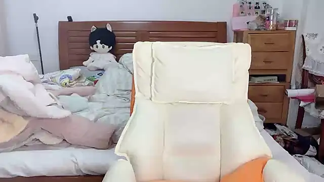 Snapshot of Akong11 chatting on November 30, 2025, 2:45 am Akong11 online show from November 30, 2025, 2:45 am