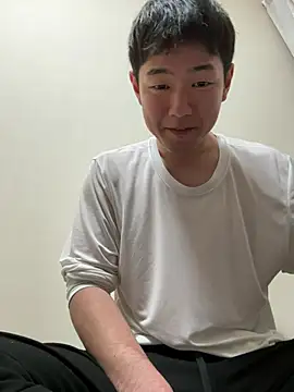 Snapshot of KAMESAN08 chatting on March 3, 2026, 10:44 am KAMESAN08 online show from March 3, 2026, 10:44 am