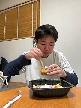 KAMESAN08 online show from November 9, 2025, 4:49 am