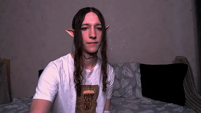 SilverMuse  online show from October 24, 2025, 6:12 am