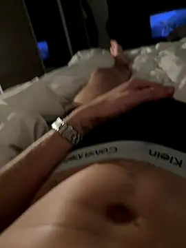 bobsex211 online show from November 5, 2025, 11:41 pm