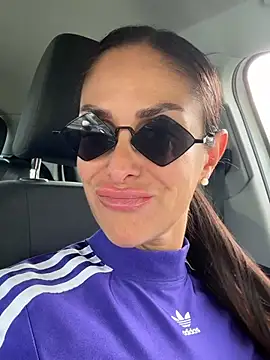 ainaht online show from April 14, 2026, 2:33 pm