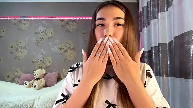 Snapshot of BahaiHeaven chatting on November 28, 2025, 11:10 am BahaiHeaven online show from November 28, 2025, 11:10 am