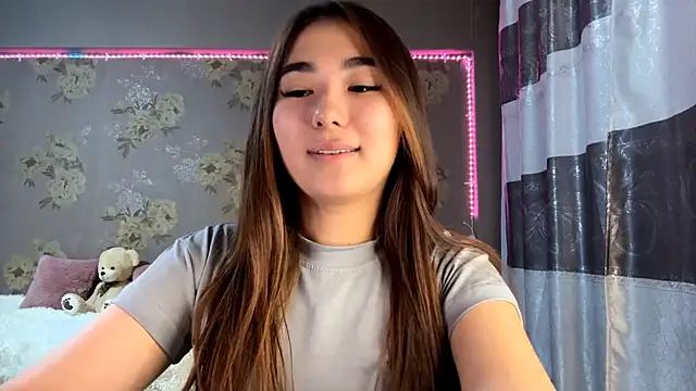 Snapshot of BahaiHeaven chatting on November 22, 2025, 8:24 am BahaiHeaven online show from November 22, 2025, 8:24 am