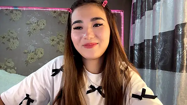 Snapshot of BahaiHeaven chatting on November 14, 2025, 11:14 am BahaiHeaven online show from November 14, 2025, 11:14 am