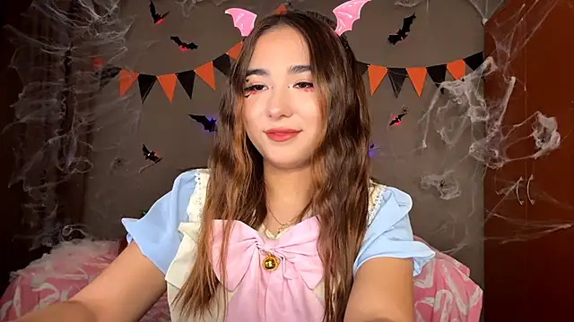 Snapshot of BahaiHeaven chatting on October 31, 2025, 11:18 am BahaiHeaven online show from October 31, 2025, 11:18 am