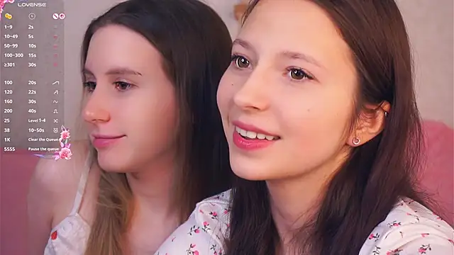 GabrielleLynchard online show from November 21, 2025, 8:30 pm