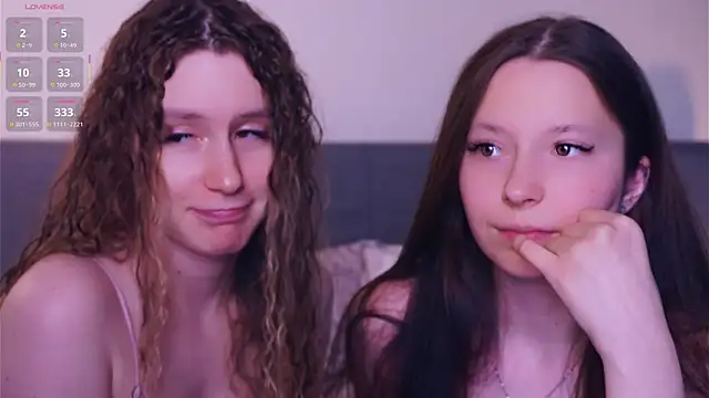 GabrielleLynchard online show from April 17, 2026, 8:06 am