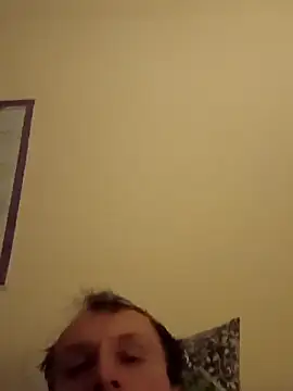 Snapshot of 2Pietro3 chatting on December 13, 2025, 11:55 pm 2Pietro3 online show from December 13, 2025, 11:55 pm