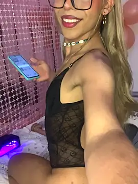 Snapshot of Sweet_Tyra_Doll chatting on October 21, 2025, 9:30 am Sweet Tyra Doll online show from October 21, 2025, 9:30 am