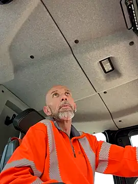 Snapshot of Sly38900 chatting on October 9, 2025, 3:01 pm Sly38900 online show from October 9, 2025, 3:01 pm