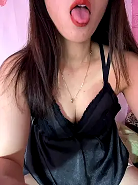 Moon pusy online show from October 31, 2025, 6:10 am