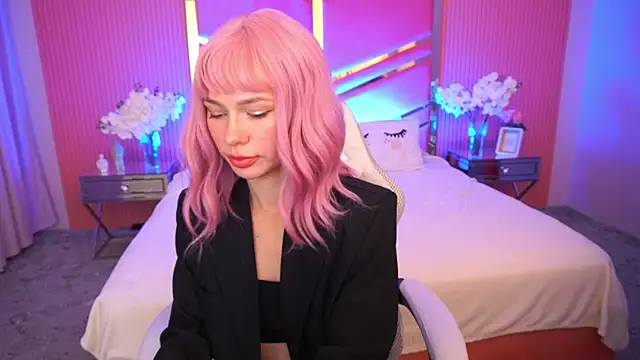 Snapshot of ShyySiren chatting on September 19, 2025, 6:28 am ShyySiren online show from September 19, 2025, 6:28 am