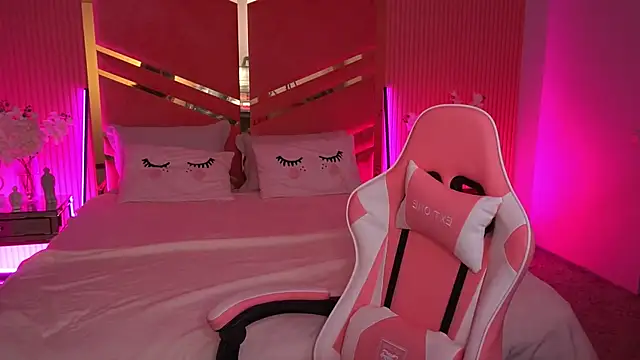 Snapshot of ShyySiren chatting on November 29, 2025, 8:25 am ShyySiren online show from November 29, 2025, 8:25 am