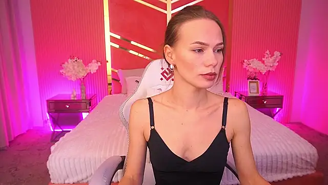 Snapshot of ShyySiren chatting on November 9, 2025, 8:18 am ShyySiren online show from November 9, 2025, 8:18 am