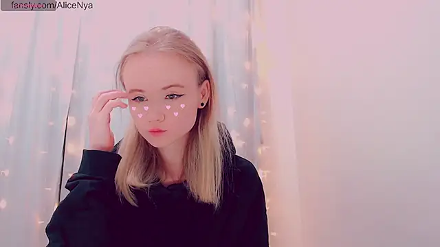 AliceNya cute online show from January 15, 2026, 6:06 am