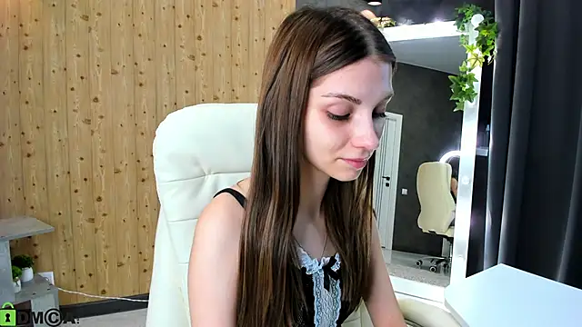 Snapshot of Amelie_R0se chatting on October 16, 2025, 4:10 am Amelie R0se online show from October 16, 2025, 4:10 am