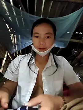 Snapshot of lily-00 chatting on November 8, 2025, 2:04 am lily-00 online show from November 8, 2025, 2:04 am