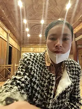 Snapshot of lily-00 chatting on December 15, 2025, 8:09 am lily-00 online show from December 15, 2025, 8:09 am