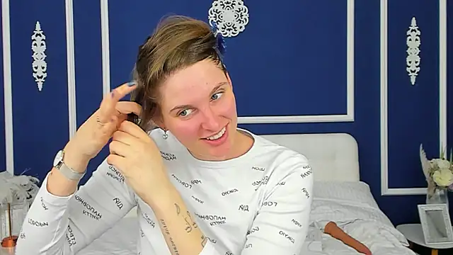 Snapshot of SabrinaRayX chatting on October 22, 2025, 12:37 pm SabrinaRayX online show from October 22, 2025, 12:37 pm