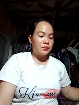 emilyzz online show from April 14, 2026, 1:10 am