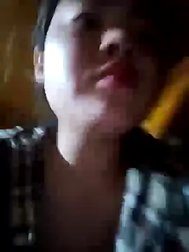 Snapshot of emilyzz chatting on November 3, 2025, 2:17 am emilyzz online show from November 3, 2025, 2:17 am