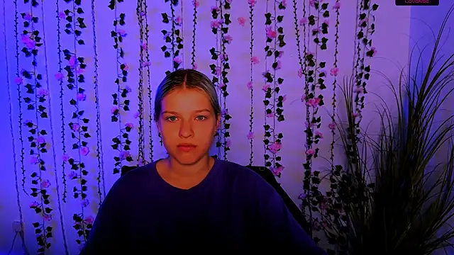 kaela spell  online show from September 18, 2025, 5:32 am