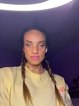 Texxaspearl online show from October 30, 2025, 6:34 am