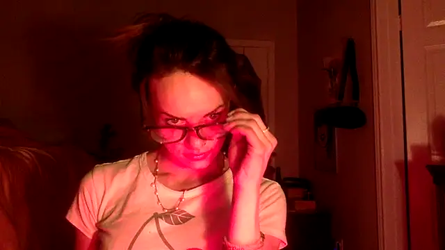 Texxaspearl online show from February 18, 2026, 11:06 am