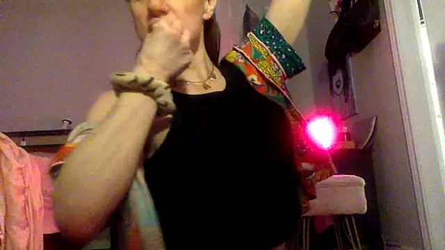 Texxaspearl online show from March 12, 2026, 3:01 am