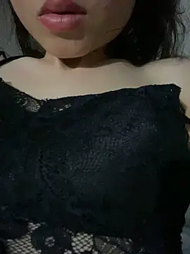 Snapshot of Bella_sexy98 chatting on October 5, 2025, 1:24 pm Bella sexy98 online show from October 5, 2025, 1:24 pm