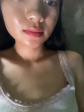 Snapshot of Bella_sexy98 chatting on November 15, 2025, 5:44 am Bella sexy98 online show from November 15, 2025, 5:44 am