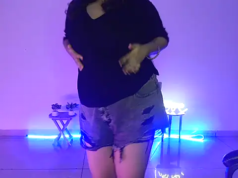  Ameera  online show from November 11, 2025, 3:51 pm