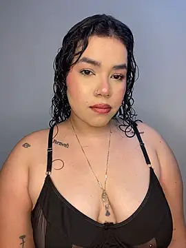 Snapshot of krisstenSantos chatting on November 13, 2025, 12:31 pm krisstenSantos online show from November 13, 2025, 12:31 pm