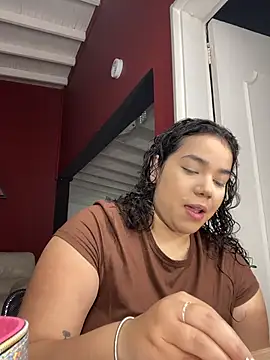 Snapshot of krisstenSantos chatting on October 16, 2025, 11:40 am krisstenSantos online show from October 16, 2025, 11:40 am