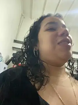 Snapshot of krisstenSantos chatting on October 3, 2025, 12:17 pm krisstenSantos online show from October 3, 2025, 12:17 pm