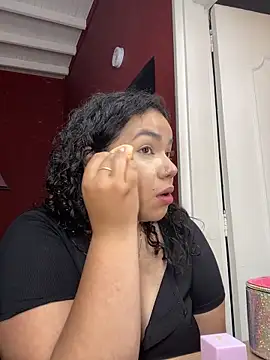 Snapshot of krisstenSantos chatting on October 14, 2025, 11:55 am krisstenSantos online show from October 14, 2025, 11:55 am