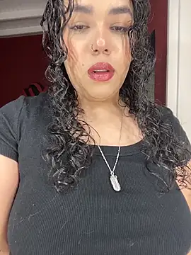 Snapshot of krisstenSantos chatting on November 7, 2025, 12:42 pm krisstenSantos online show from November 7, 2025, 12:42 pm