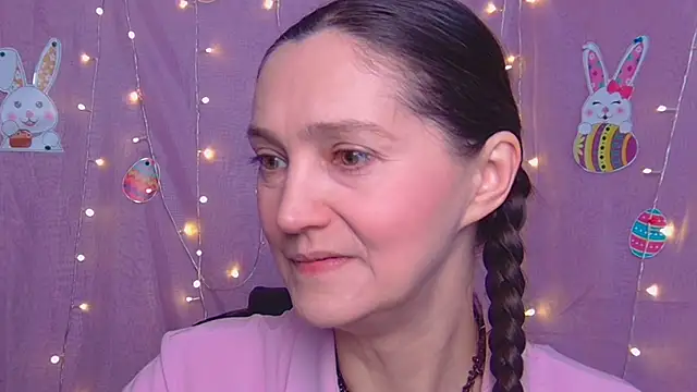 TayaFinch online show from April 11, 2026, 12:09 pm