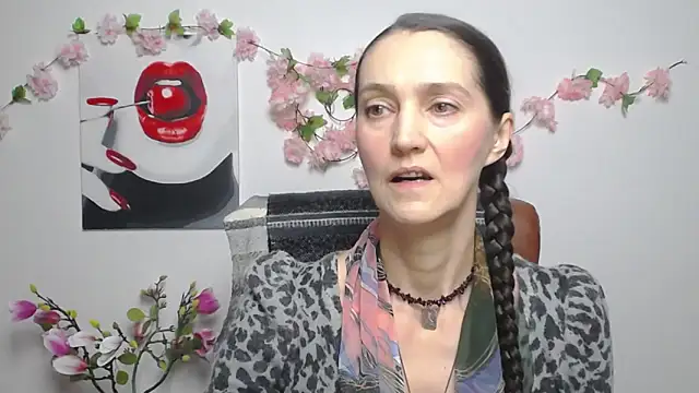 Snapshot of TayaFinch chatting on November 29, 2025, 1:11 pm TayaFinch online show from November 29, 2025, 1:11 pm