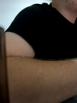 Snapshot of insomnia_llko1998 chatting on October 8, 2025, 10:10 pm insomnia llko1998 online show from October 8, 2025, 10:10 pm