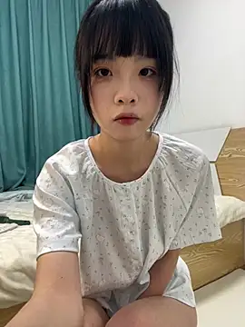 qiqi x online show from April 18, 2026, 1:46 pm