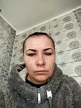 Snapshot of Mia24Blove chatting on October 12, 2025, 9:32 am Mia24Blove online show from October 12, 2025, 9:32 am