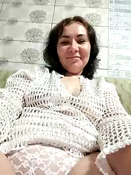 Snapshot of Mia24Blove chatting on October 18, 2025, 7:49 pm Mia24Blove online show from October 18, 2025, 7:49 pm