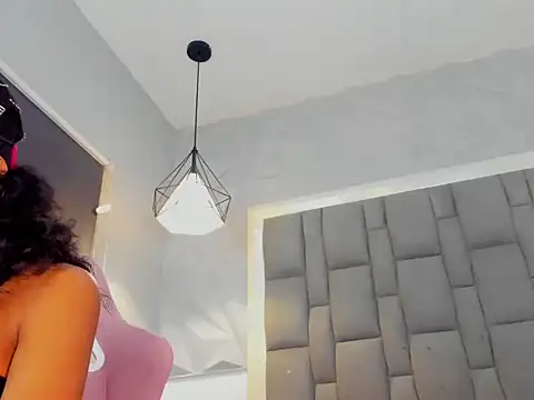 Snapshot of ile_matamba chatting on November 12, 2025, 2:32 pm ile matamba online show from November 12, 2025, 2:32 pm